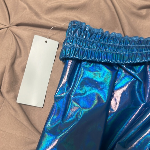 Athletic shorts - Picture 3 of 3